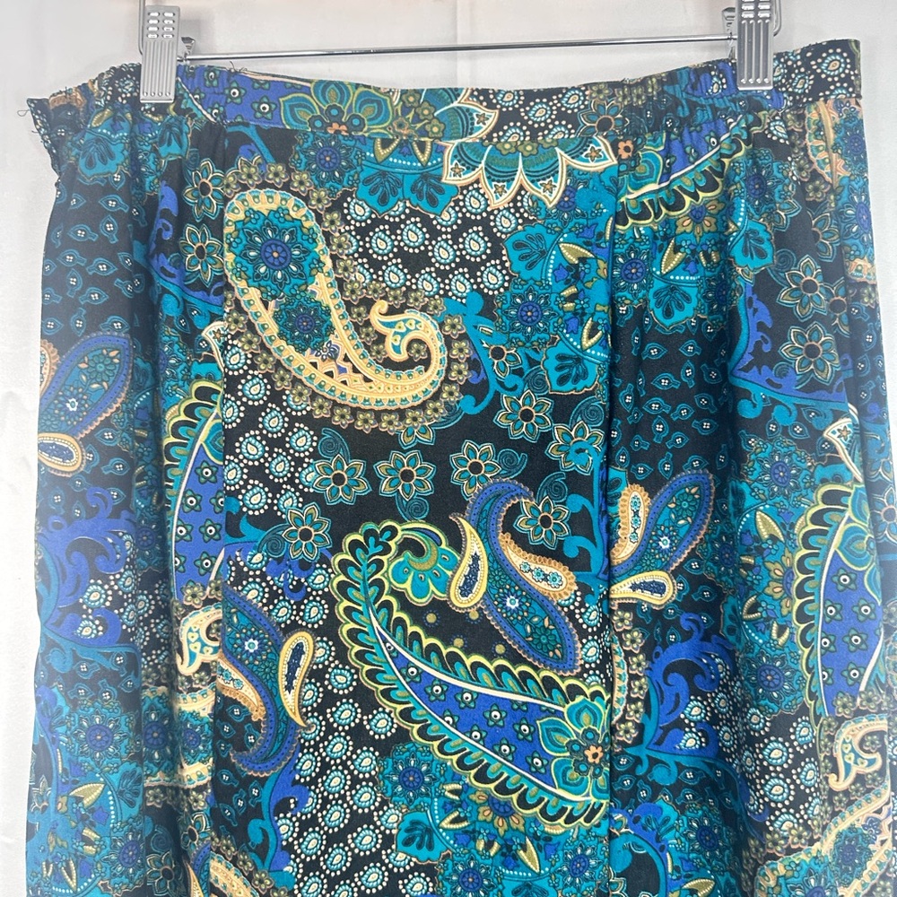 Notations Paisley‎ Skirt in Blue and Green - Picture 6 of 8